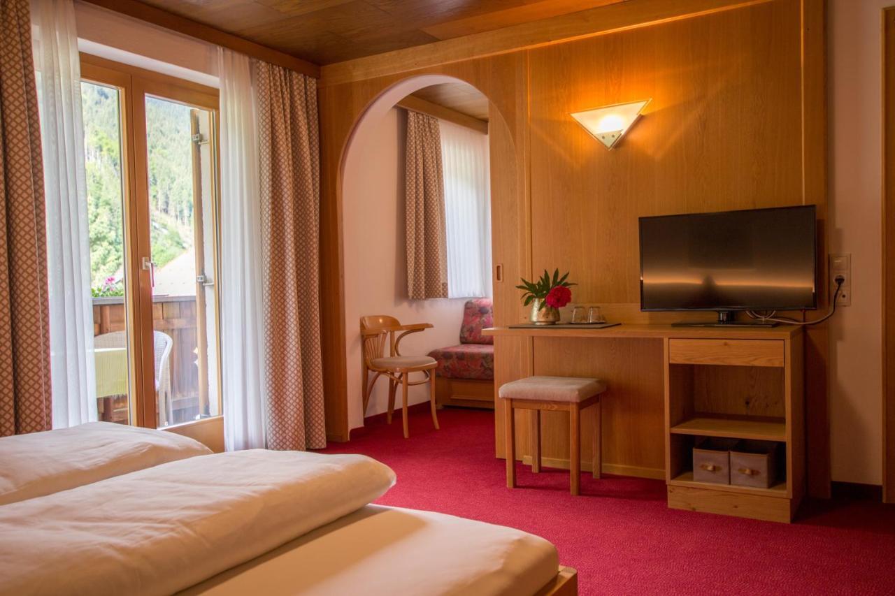 Pension Christophorus Hotel Garni Partenen Buitenkant foto